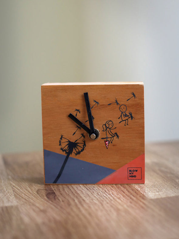 Desk Clock - Blow my mind